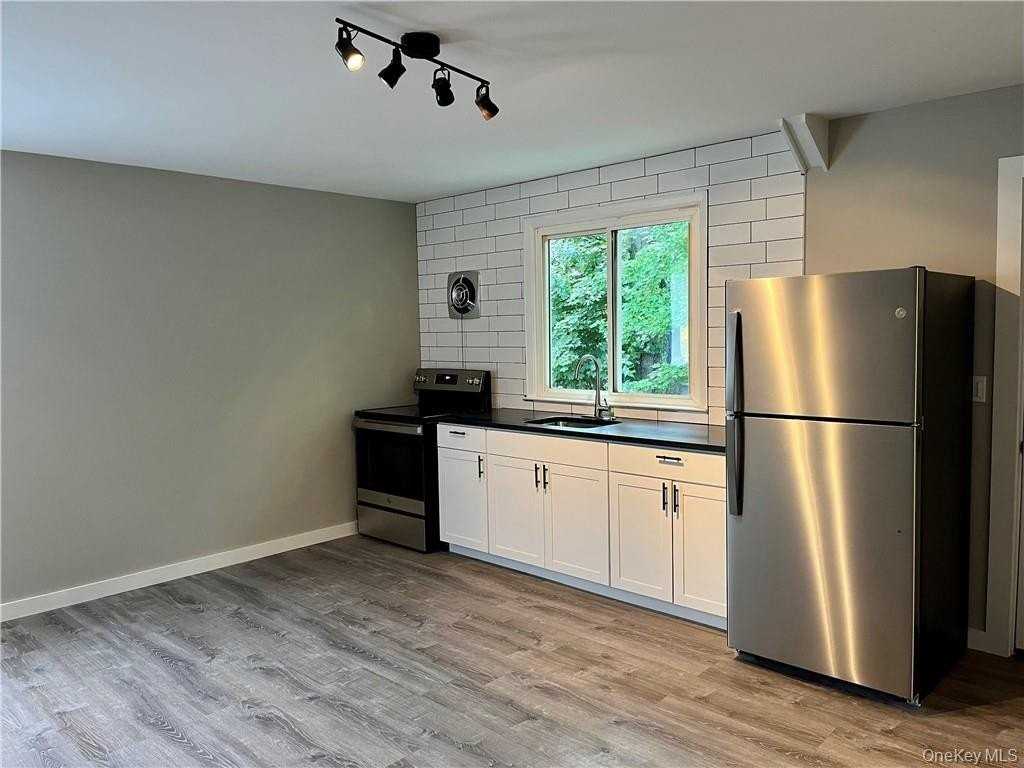 46 Sunset Dr - Photo 2 of 13