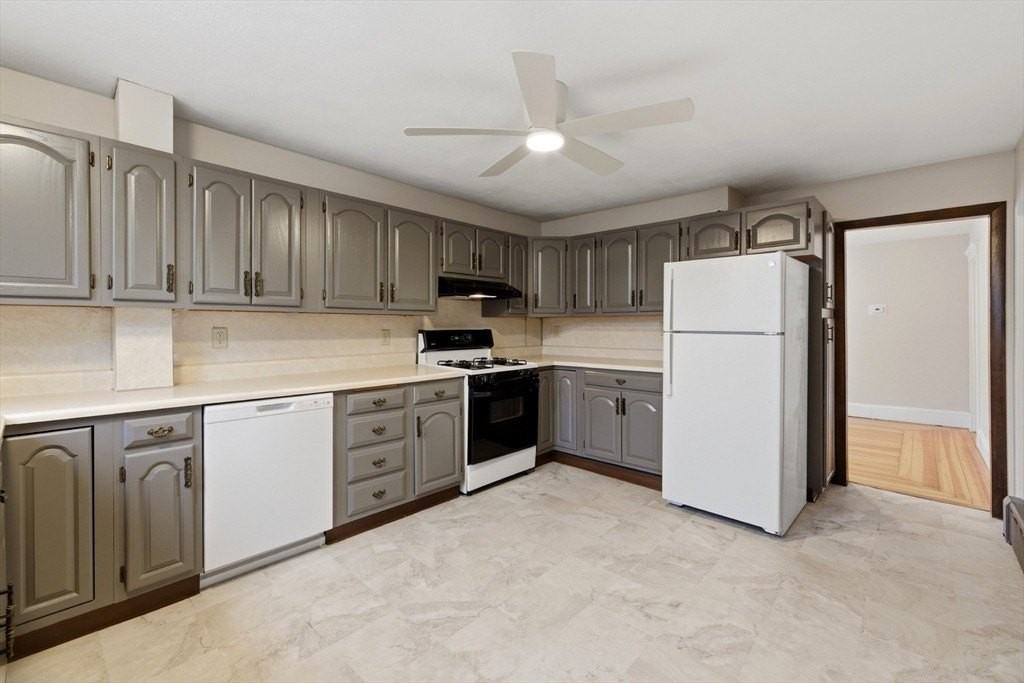 54 Thomas St Unit 2 - Photo 2 of 14