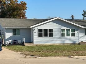 2325-2327 Victoria Dr SW - Photo 1 of 1