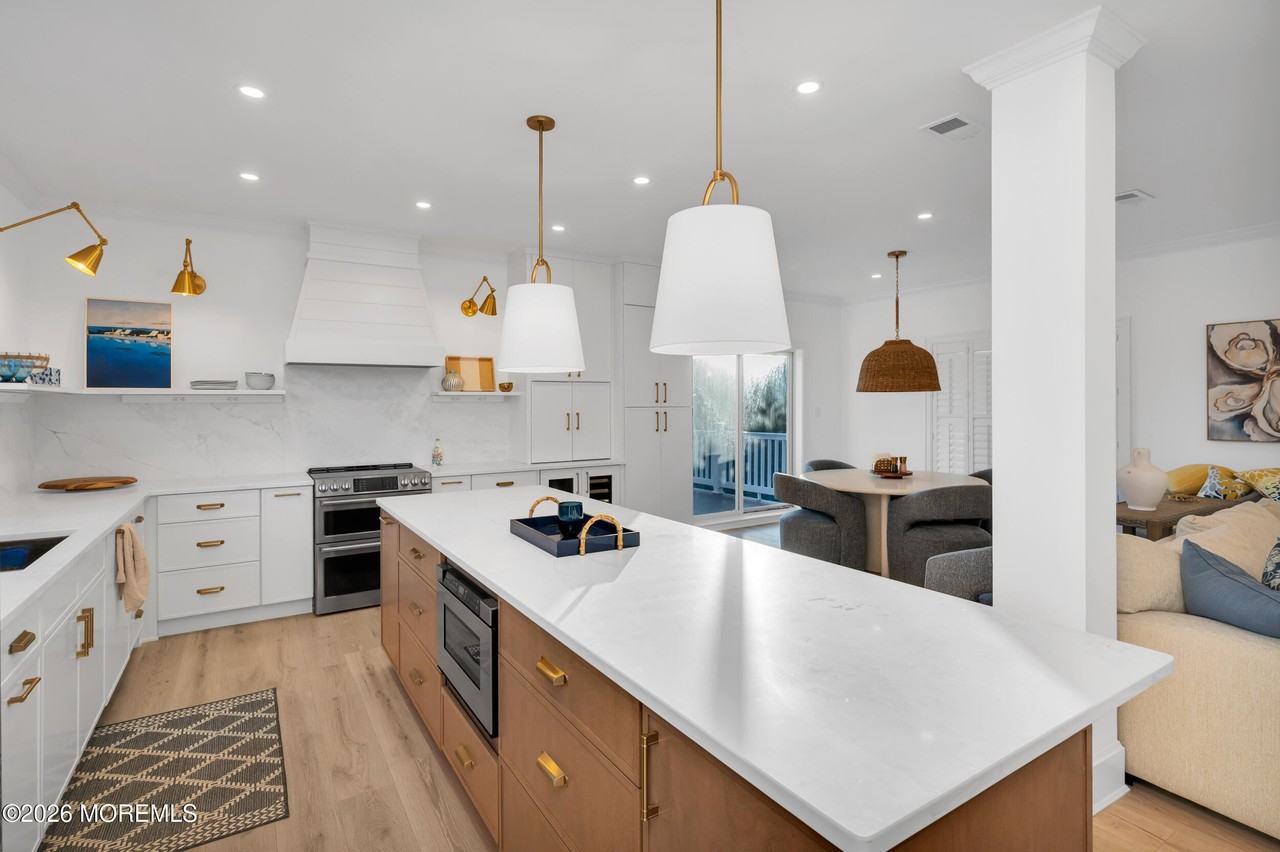 29 4th Ave - Photo 3 of 35