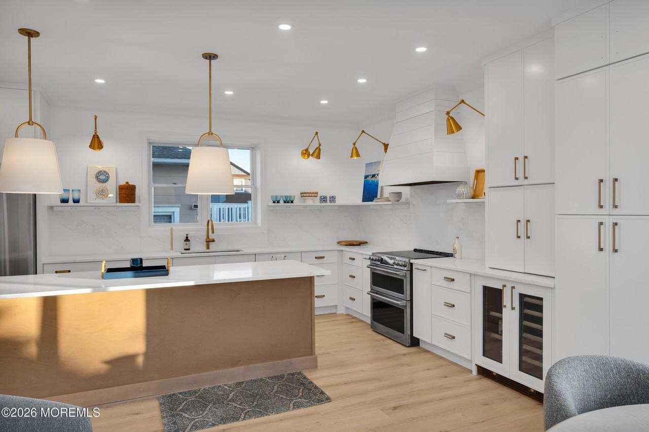 29 4th Ave - Photo 5 of 35