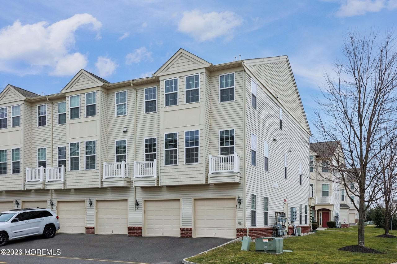 43 Jake Dr - Photo 3 of 29