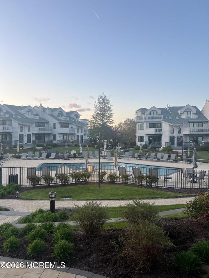 119 119 Ashley Avenue - Photo 4 of 35