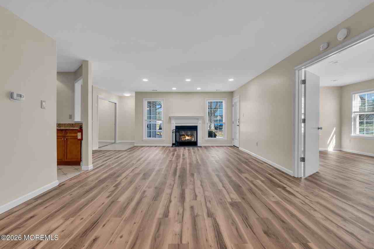 435 Hancock Pl - Photo 6 of 16