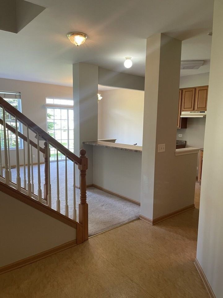 160 Concord Dr S Unit 160 - Photo 2 of 20