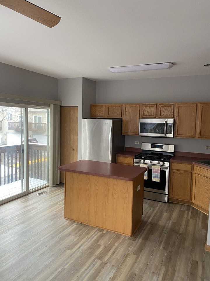 759 Cherry Creek Dr Unit 759 - Photo 4 of 22