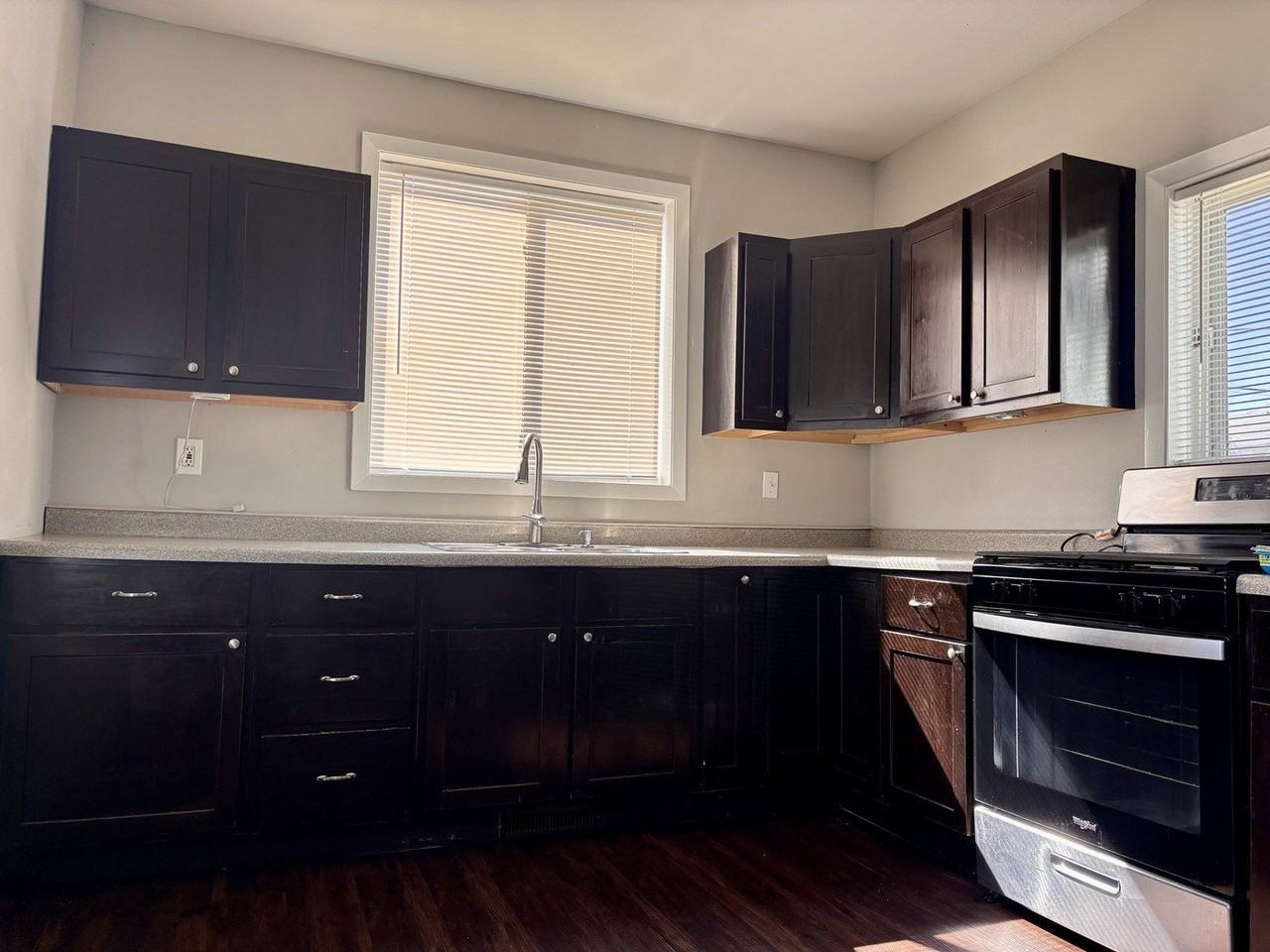 620 Oneida St - Photo 3 of 10