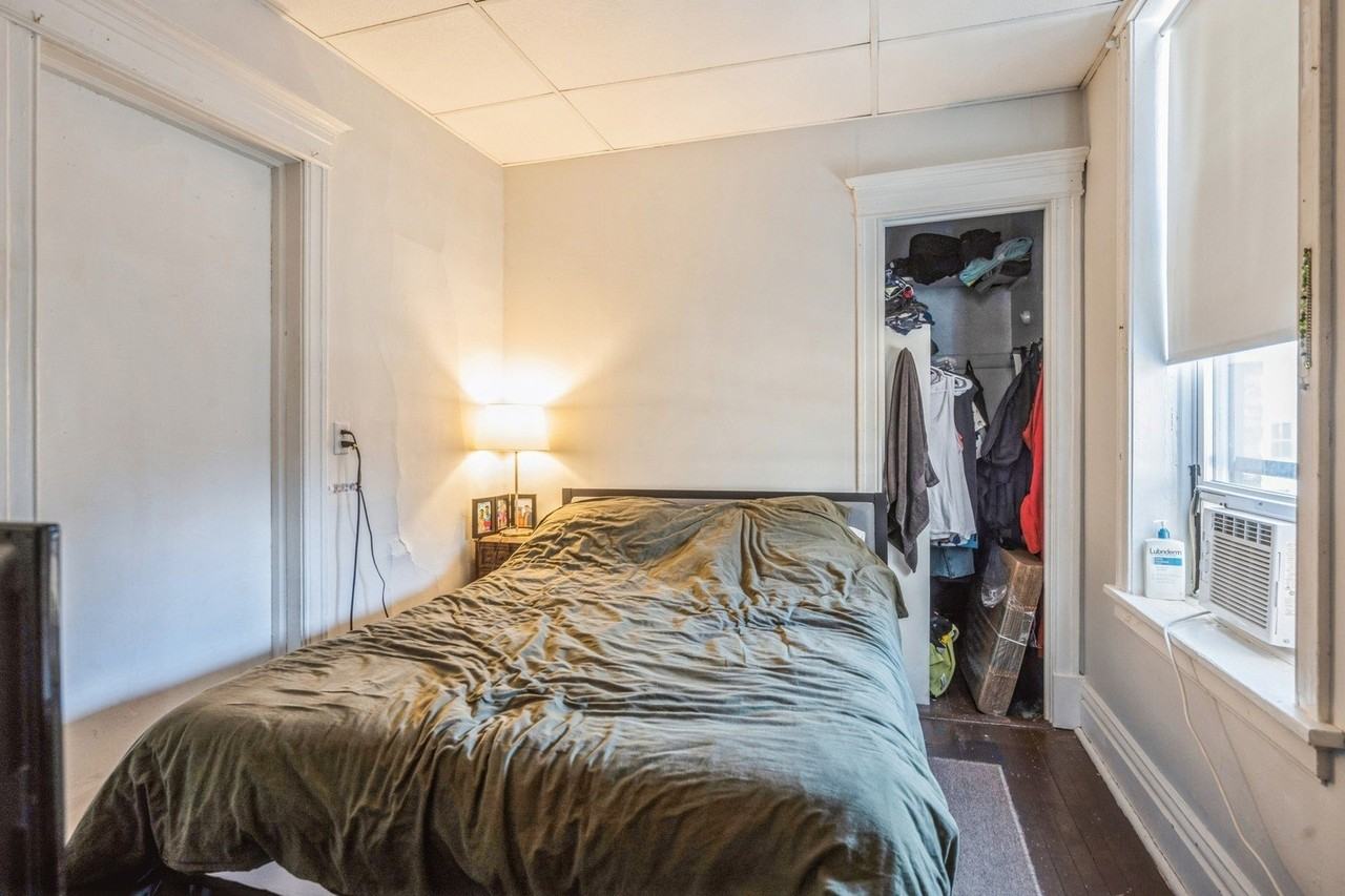 3140 N Kenmore Ave Apt 3 - Photo 7 of 11