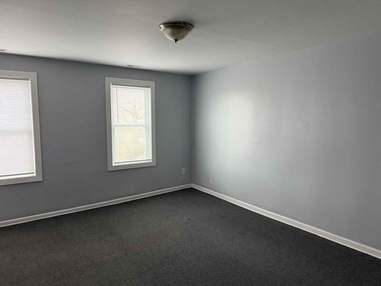 10800 S Hoxie Ave Apt 2f - Photo 3 of 11