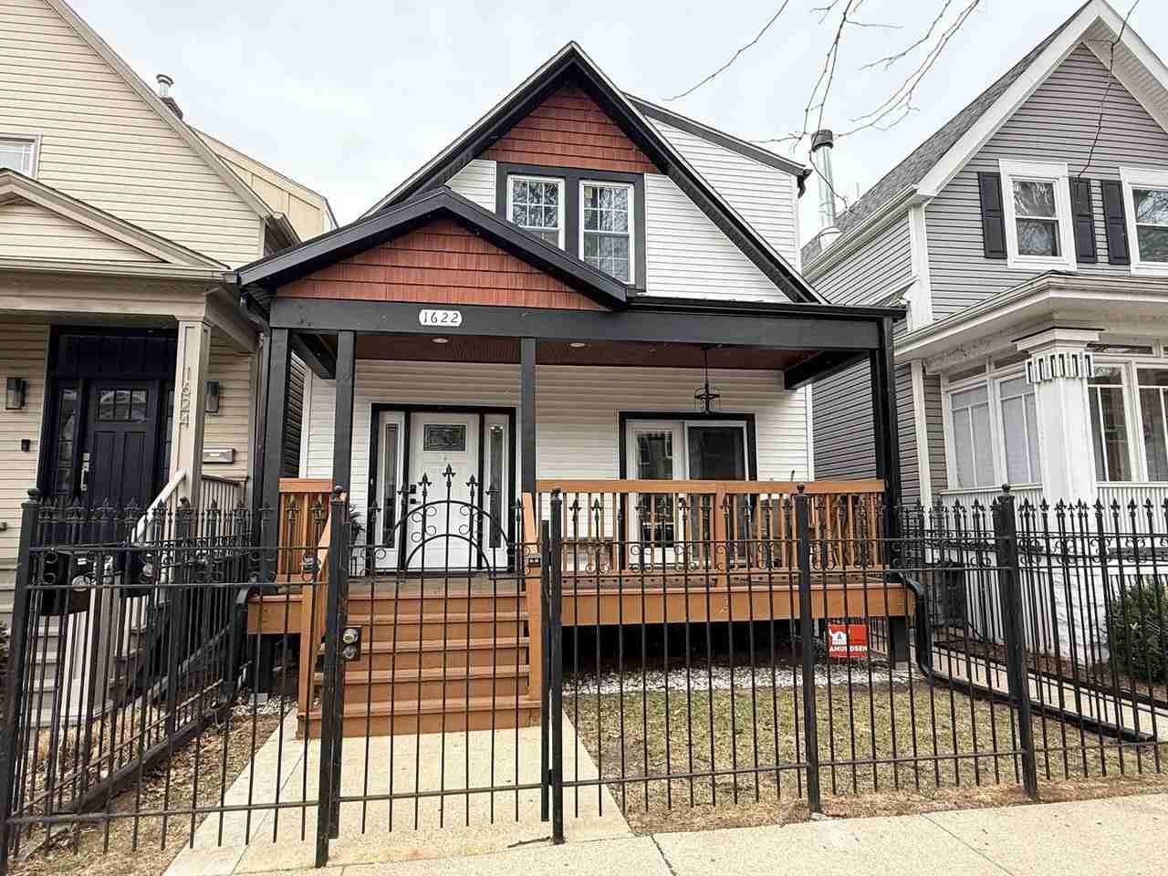 1622 W Berwyn Ave Apt 2 #Apt 2