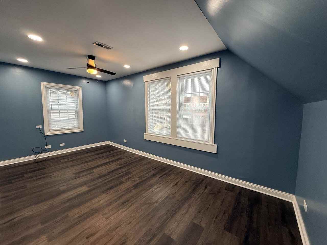 1622 W Berwyn Ave Apt 2 - Photo 2 of 11