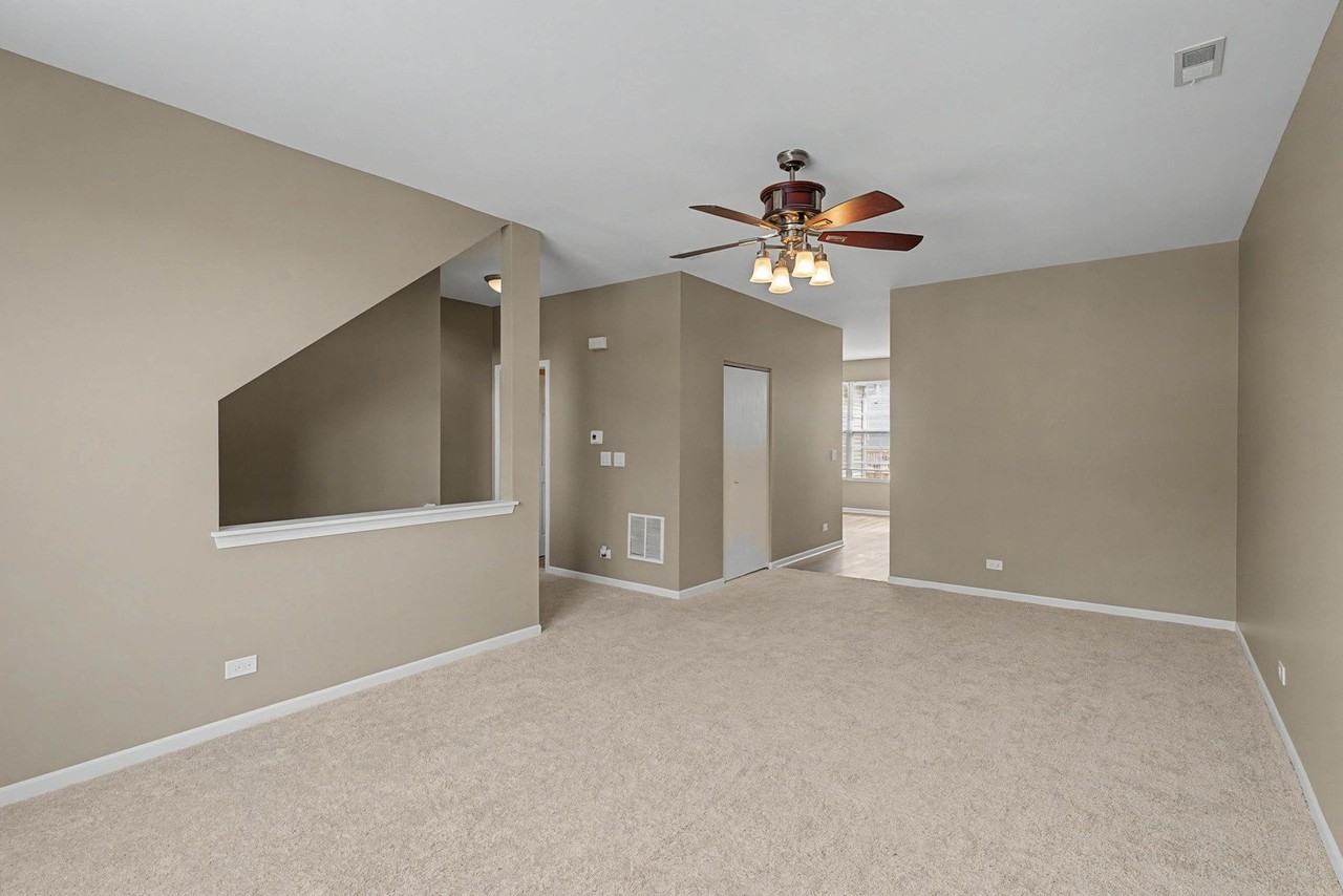 1475 W Sedgewood Ct Unit 1475 - Photo 4 of 22