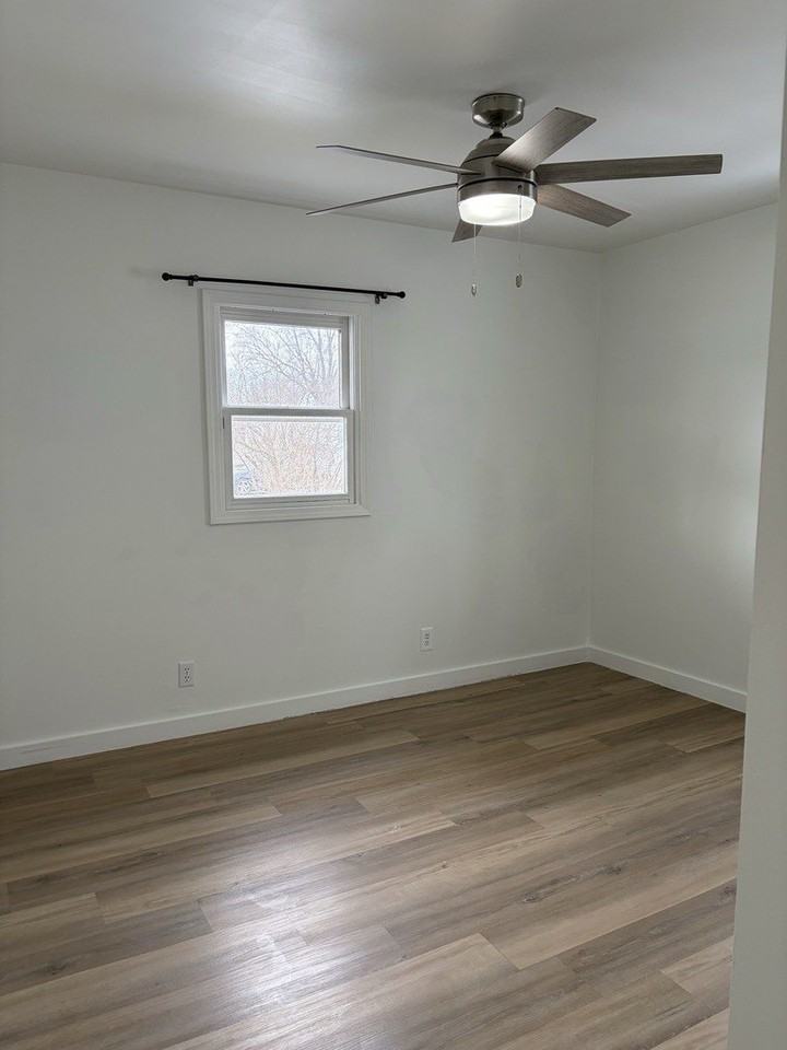 310 Prairie St - Photo 5 of 9