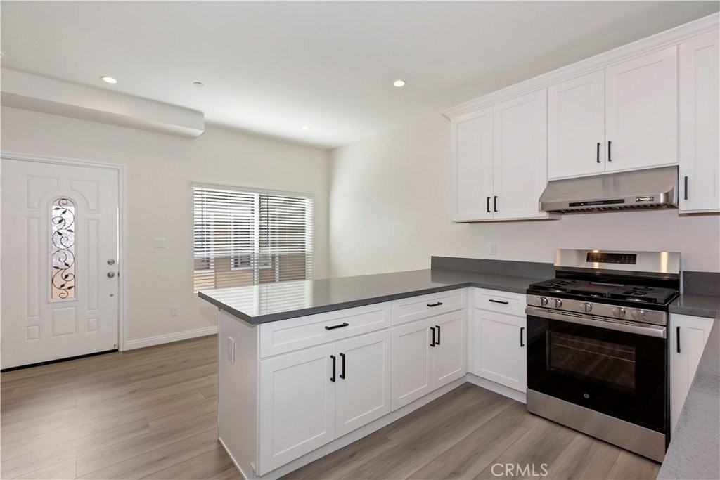 3657 Mountain View Ave - Photo 4 of 26