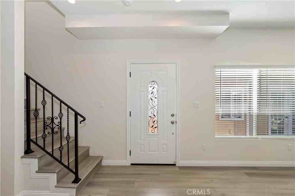 3657 Mountain View Ave - Photo 6 of 26