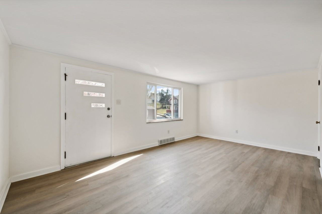 1612 Patterson Ave #1 - Photo 5 of 25