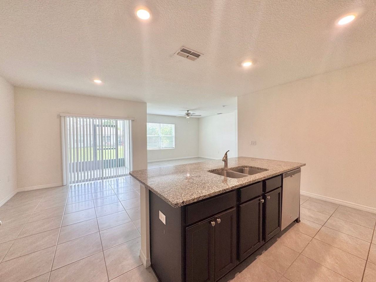 632 Autumn Stream Dr - Photo 6 of 31