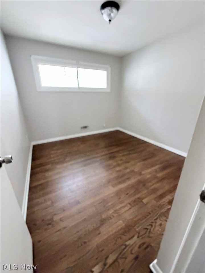 3023 Torrington Ave - Photo 7 of 17