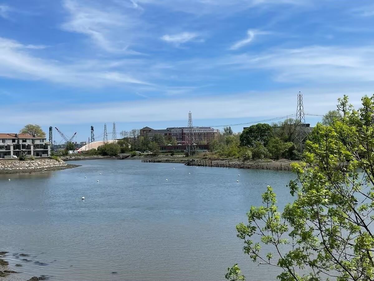 172 Northwest St #C - Photo 2 of 11