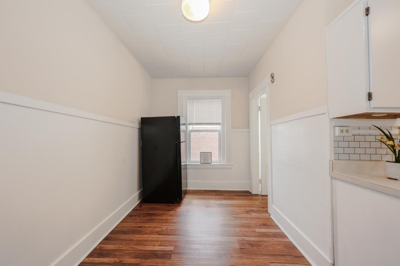 97 Bridge St #9 - Photo 6 of 35