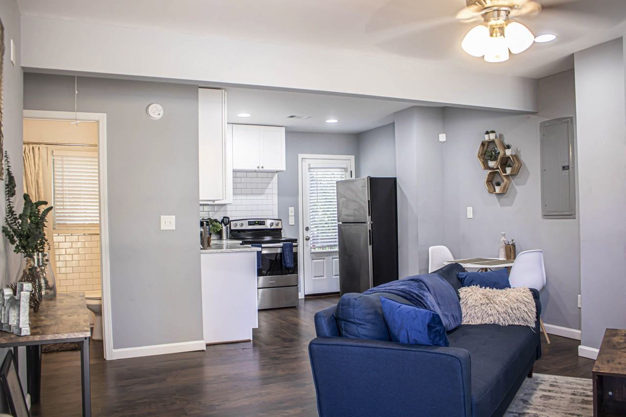 Sunset Ave Nw - Photo 3 of 11