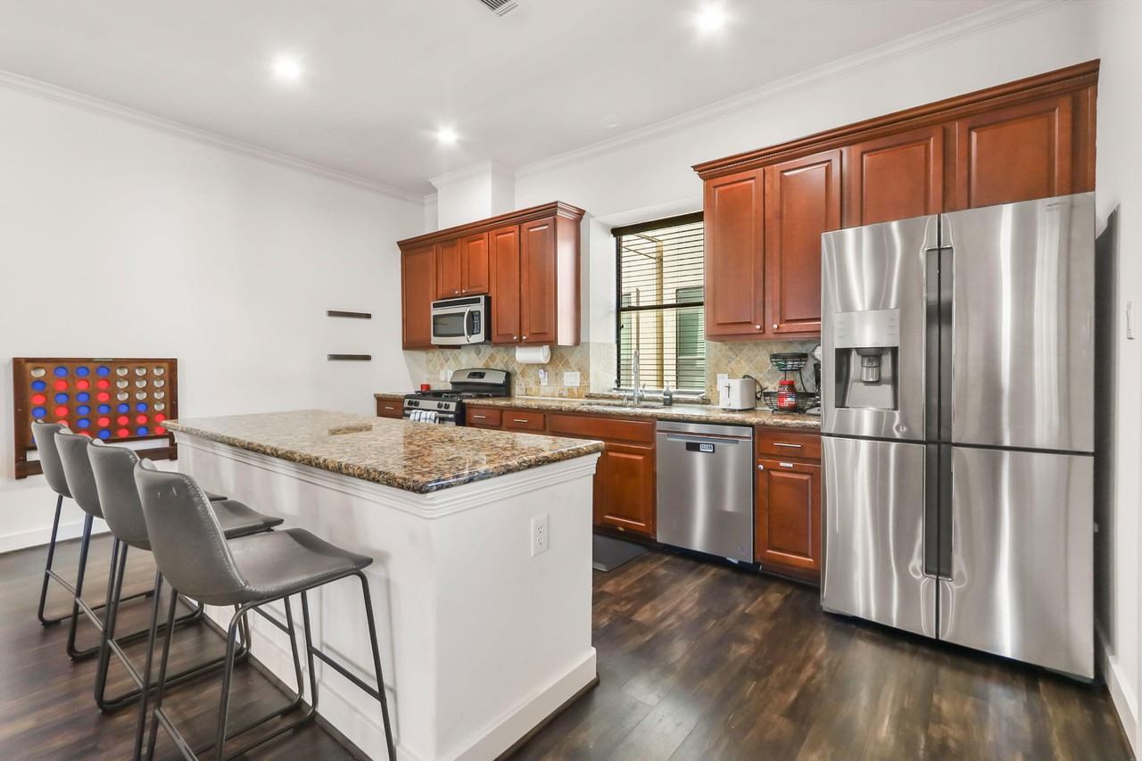 Holman St - Photo 6 of 10