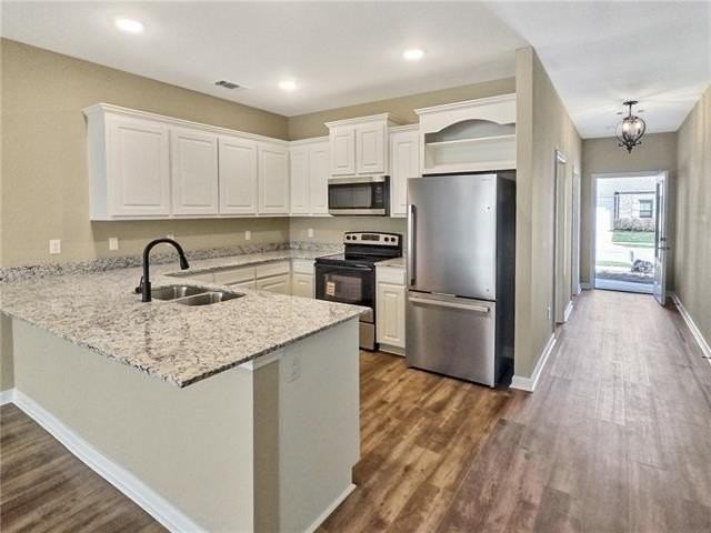 16214 Thorncrown Ln - Photo 3 of 13