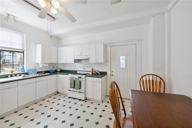 7710 Plum St - Photo 7 of 15