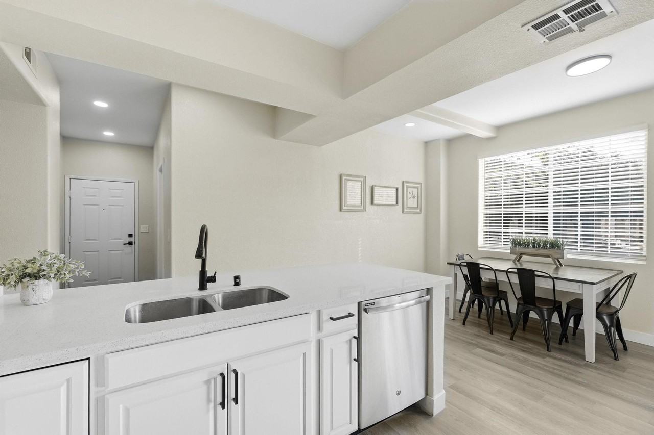 Blackcombe St - Photo 4 of 28