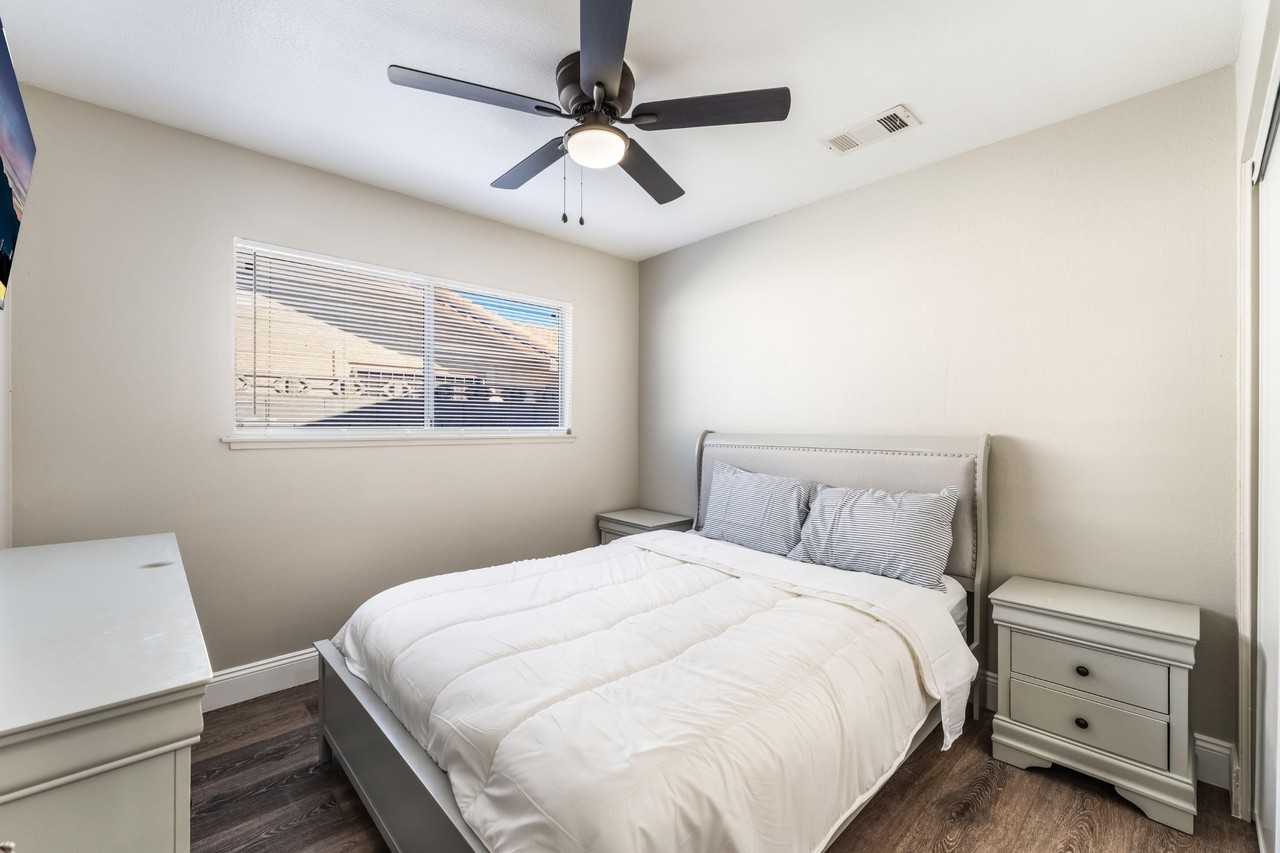 Bloomingfield Ln - Photo 2 of 9