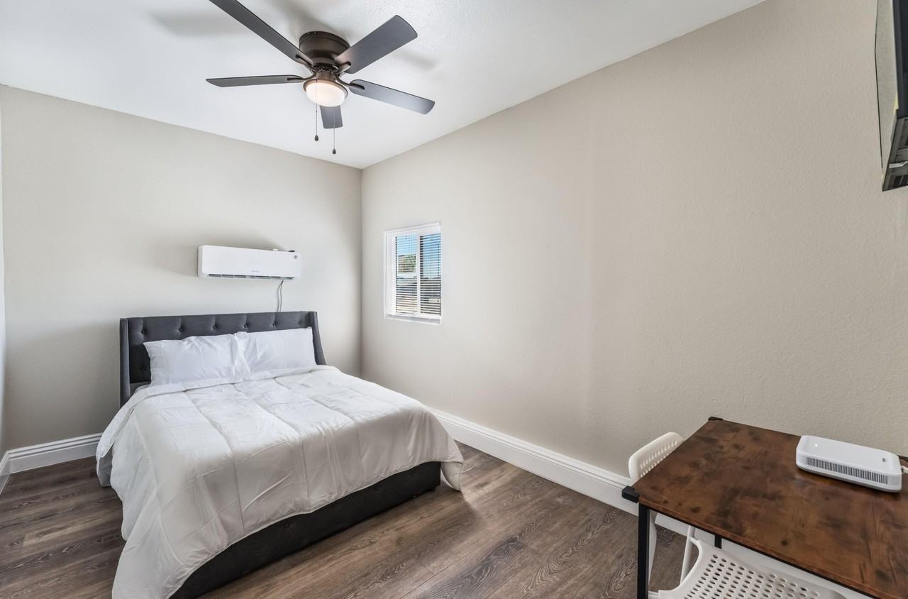 Bloomingfield Ln - Photo 4 of 9