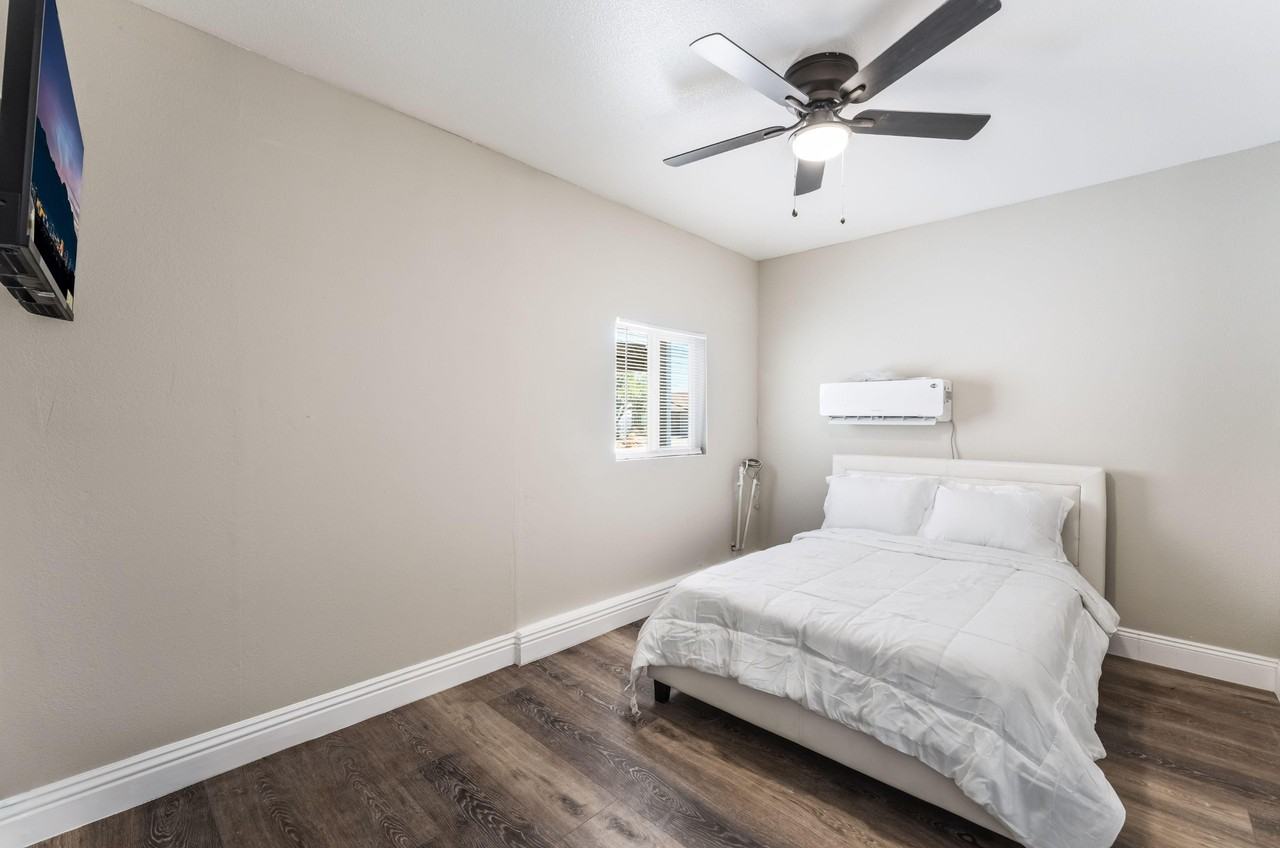 Bloomingfield Ln - Photo 5 of 9