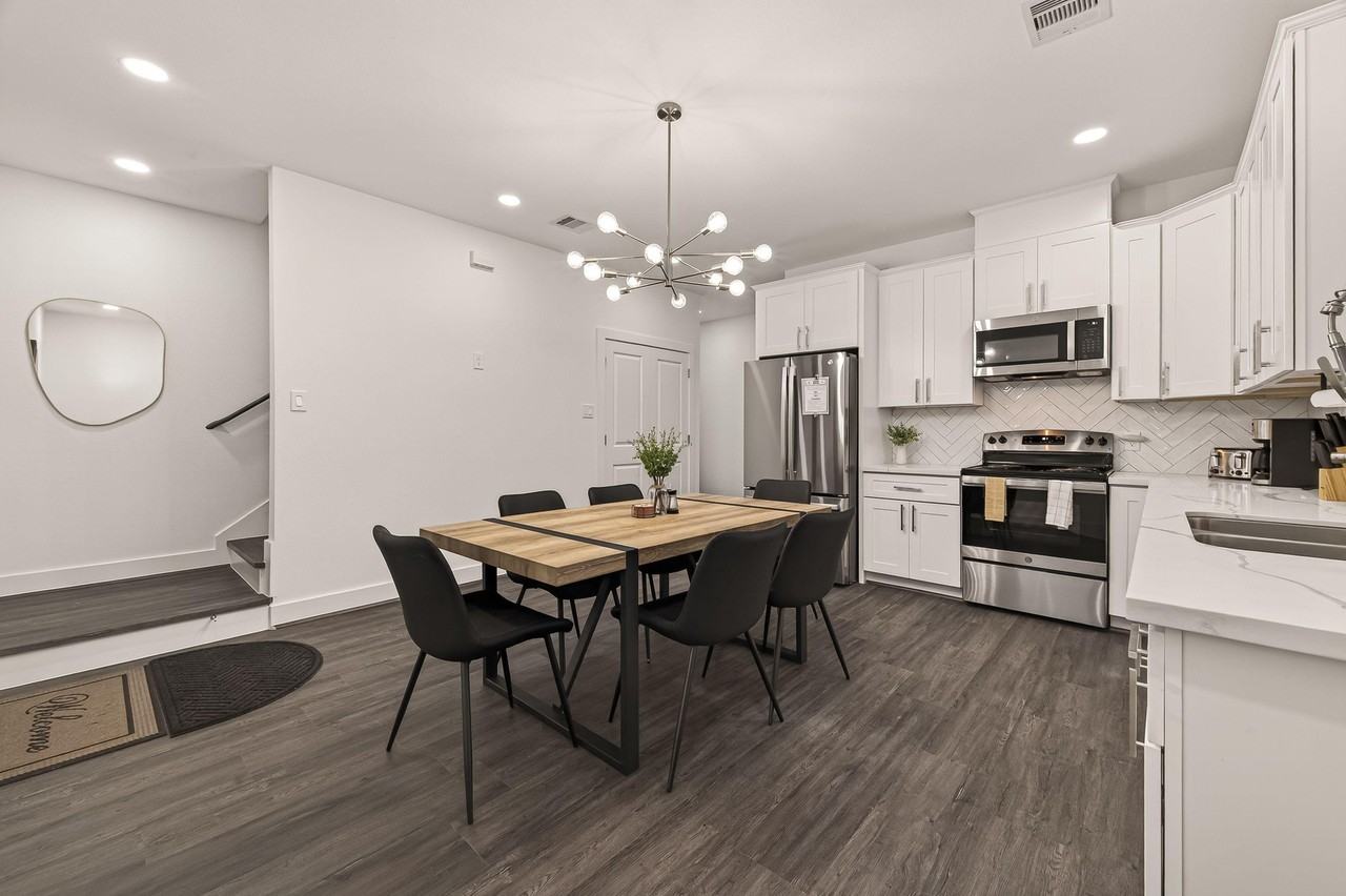 Avenue S - Photo 2 of 30