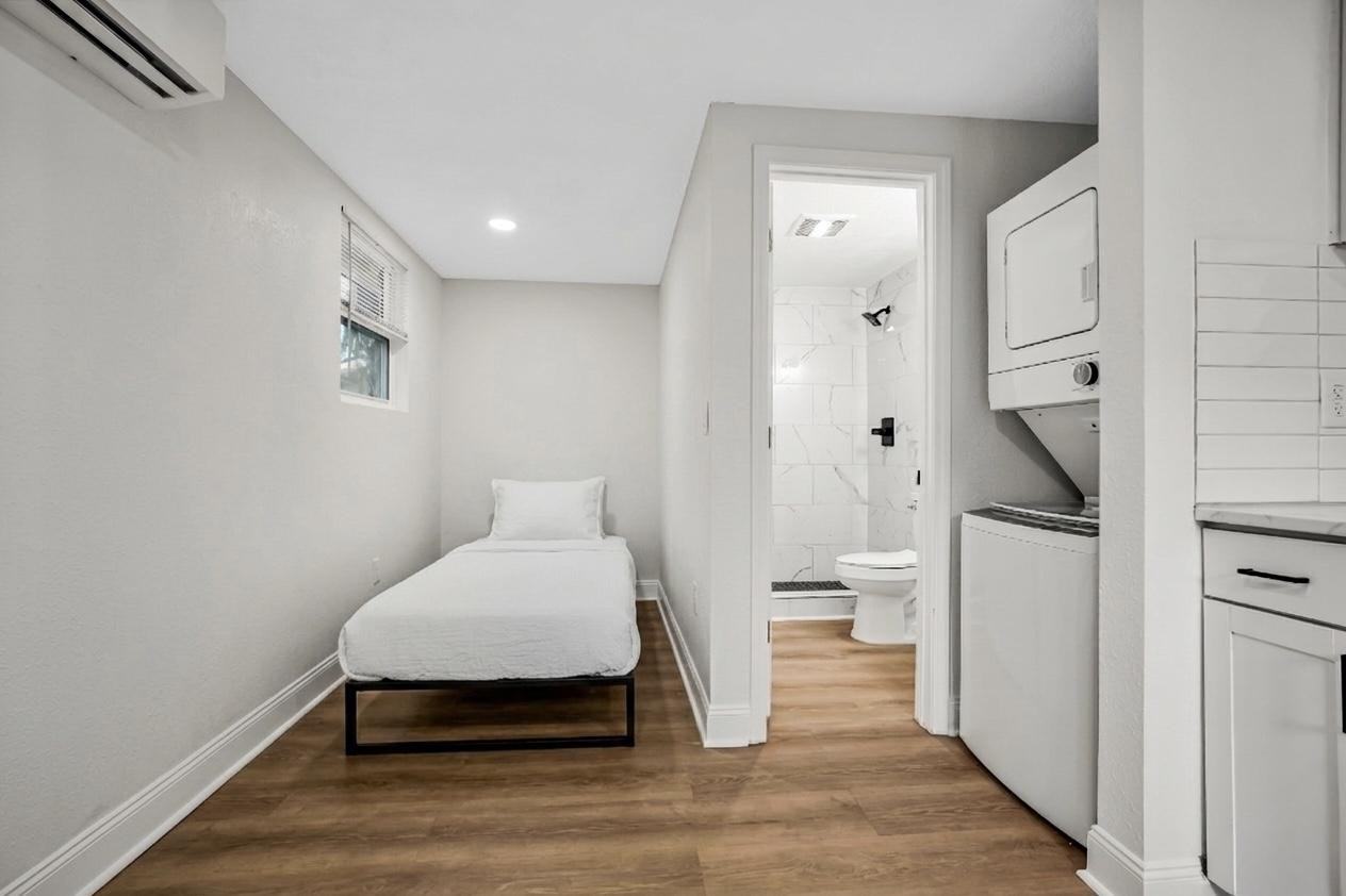 Gilmore St - Photo 3 of 3