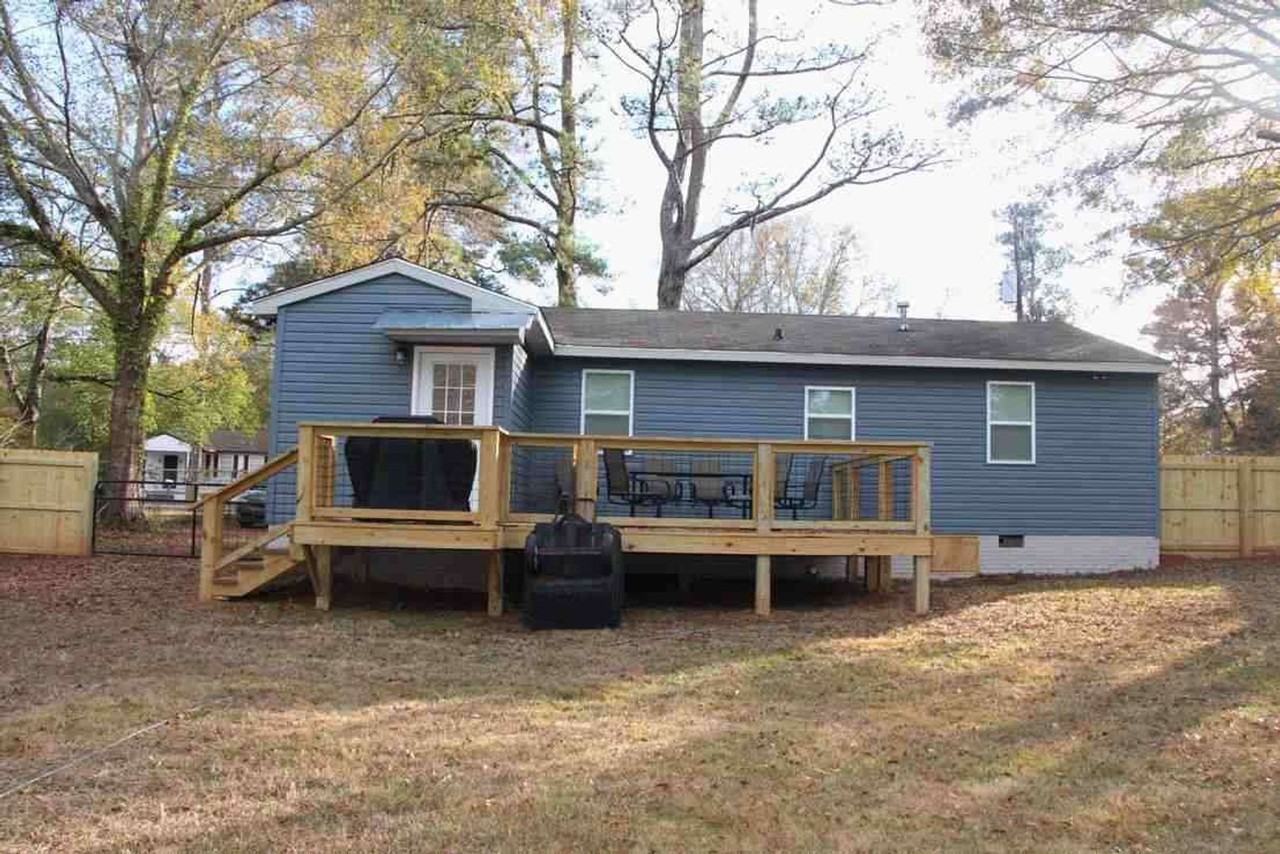 1533 Emily Ave - Photo 2 of 8