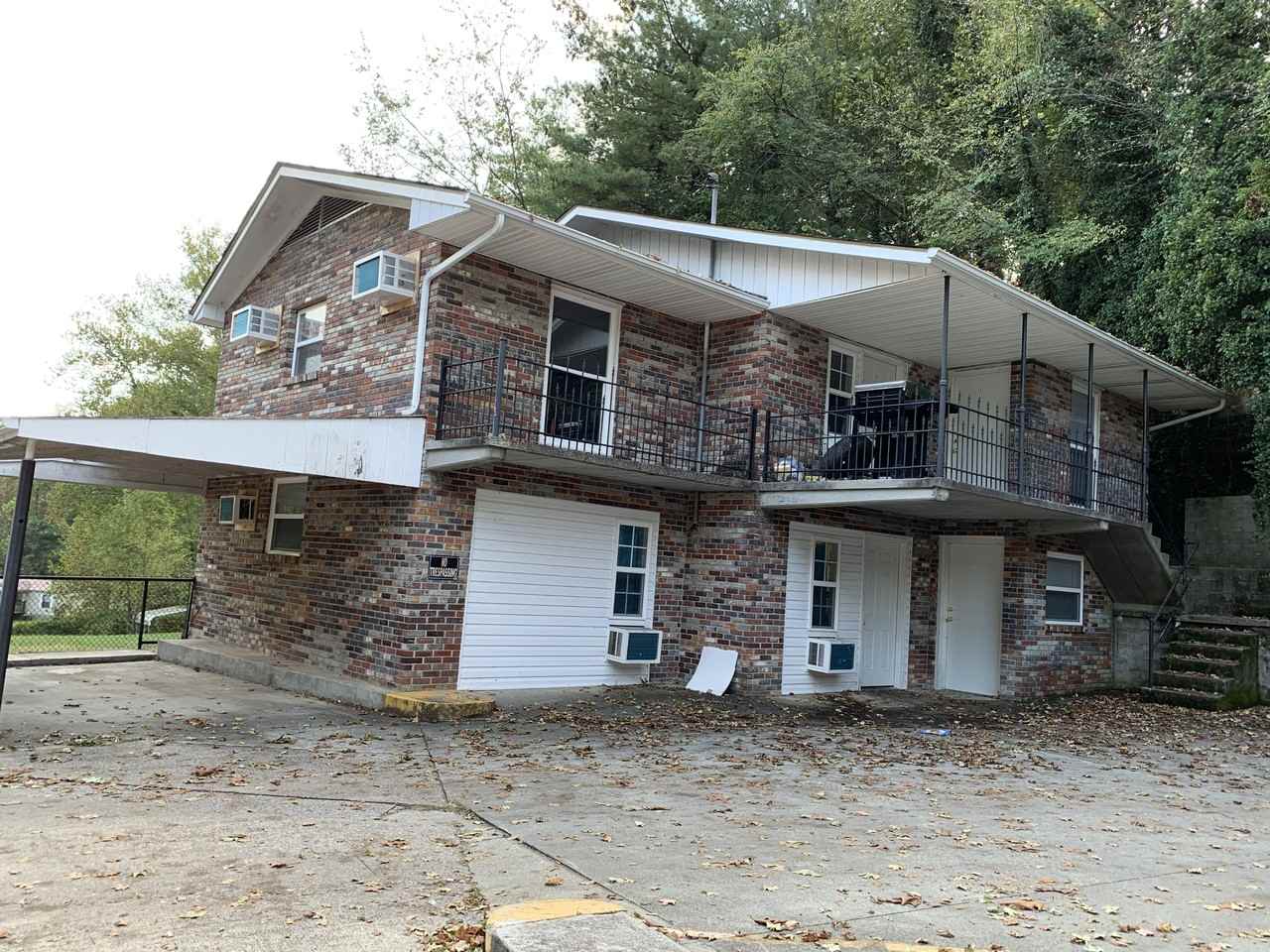 136 S 10th St #11 - Photo 2 of 4