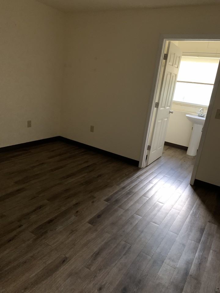 136 S 10th St #11 - Photo 3 of 4