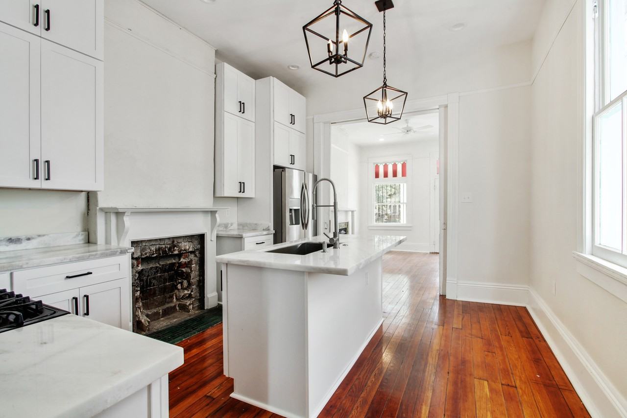 3025 Banks St - Photo 3 of 13