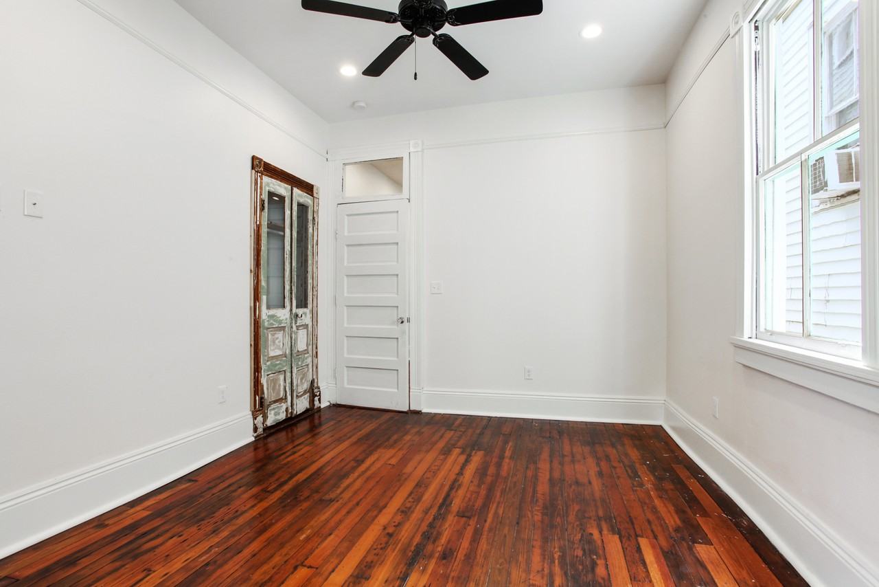 3025 Banks St - Photo 7 of 13