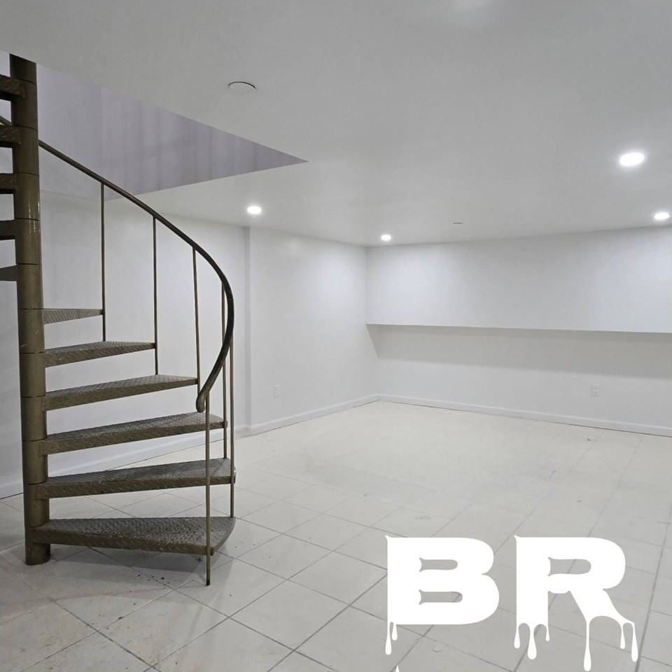 1111 Sheepshead Bay Rd #1R - Photo 4 of 4