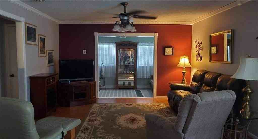 4201 Page Ave - Photo 4 of 14