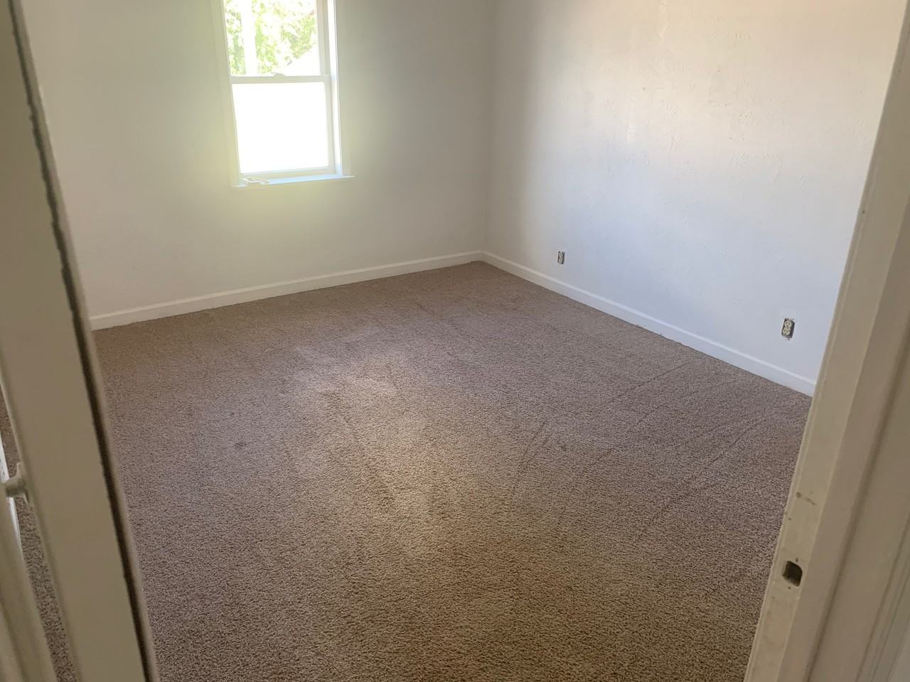 4010 K Dr S #B - Photo 5 of 5