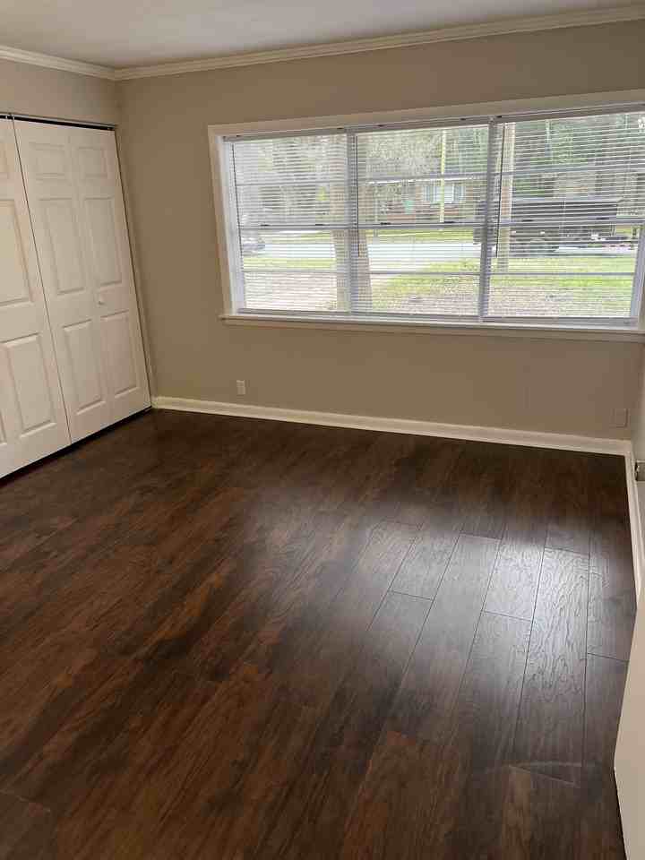803 3rd Ave - Photo 4 of 10