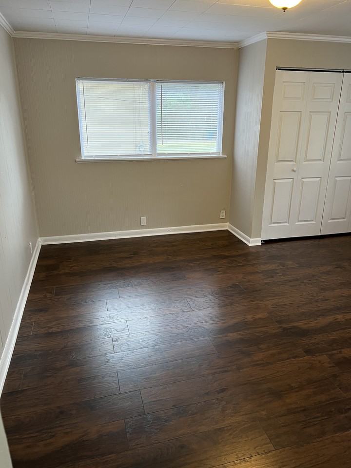 803 3rd Ave - Photo 7 of 10