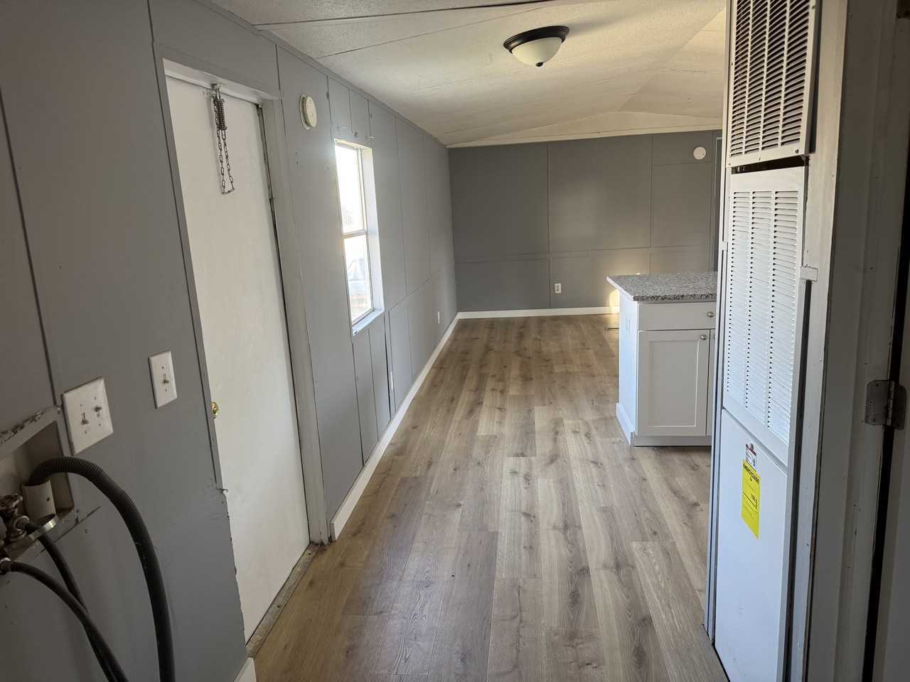 612 N Main St - Photo 7 of 15