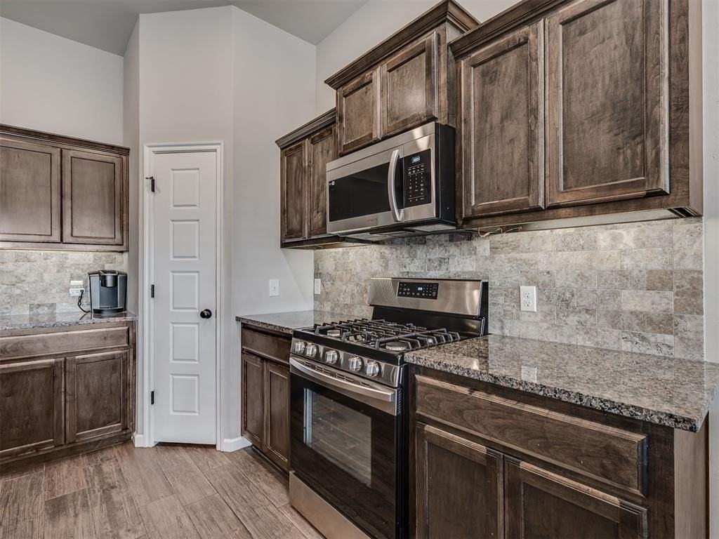 2980 Nw 184th Ter - Photo 4 of 42