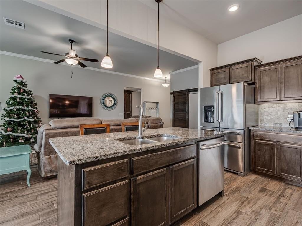 2980 Nw 184th Ter - Photo 6 of 42