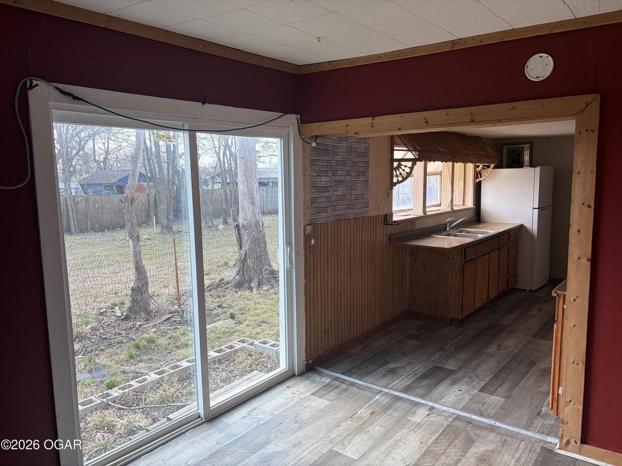 718 Indiana Ave - Photo 6 of 8