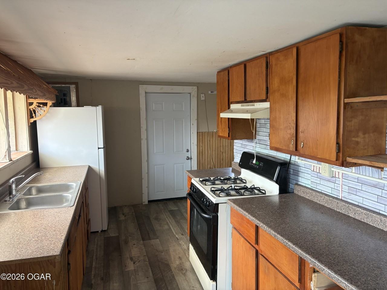 718 Indiana Ave - Photo 7 of 8