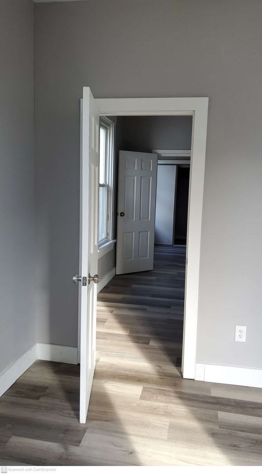 118 Medford St - Photo 5 of 17